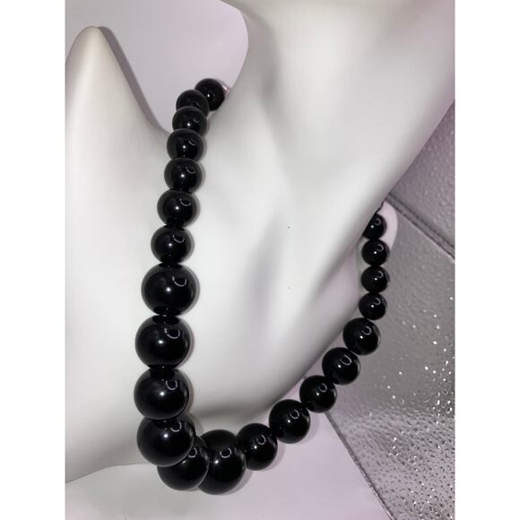 Black Gradation Beaded 19" Necklace and 1 Size 3.5" Bracelet Set! - Picture 11 of 16